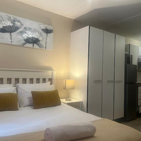 Smart And Cozy Studio With Netflix And Showmax بريتوريا المظهر الخارجي الصورة